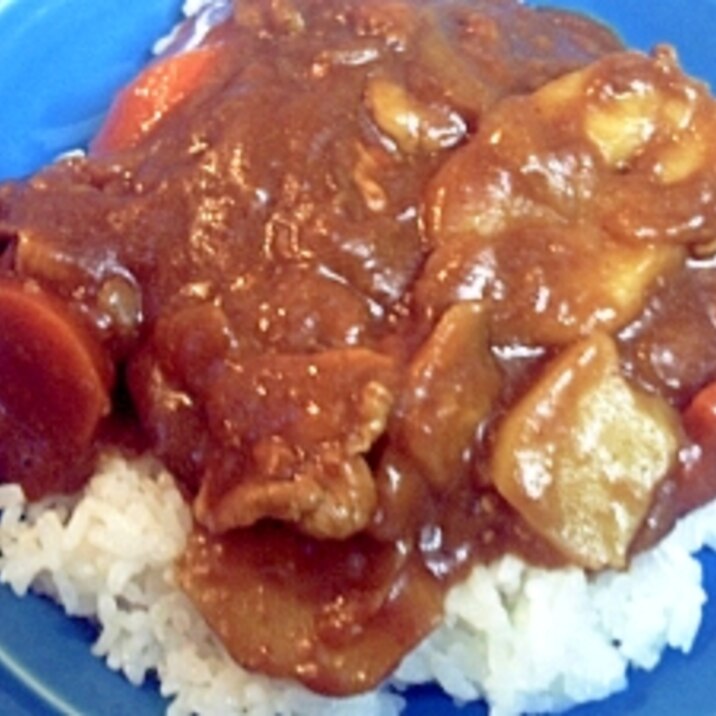 牛乳＆りんご入りカレーライス